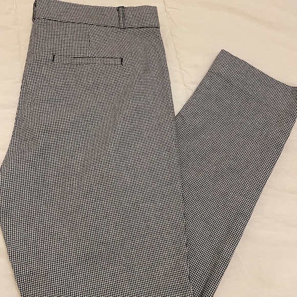 Banana Republic B&W Houndstooth Ryan Pants Size 8, EUC! - Picture 3 of 7